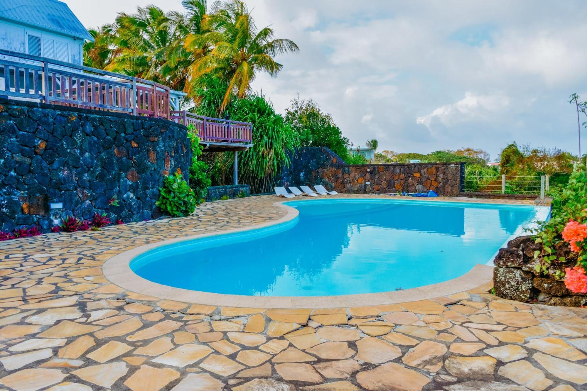 Boutique Villa On The Rocks With Stunning Sea Views, Infinity Pool & Private Sea Trou d'Eau Douce Exterior photo