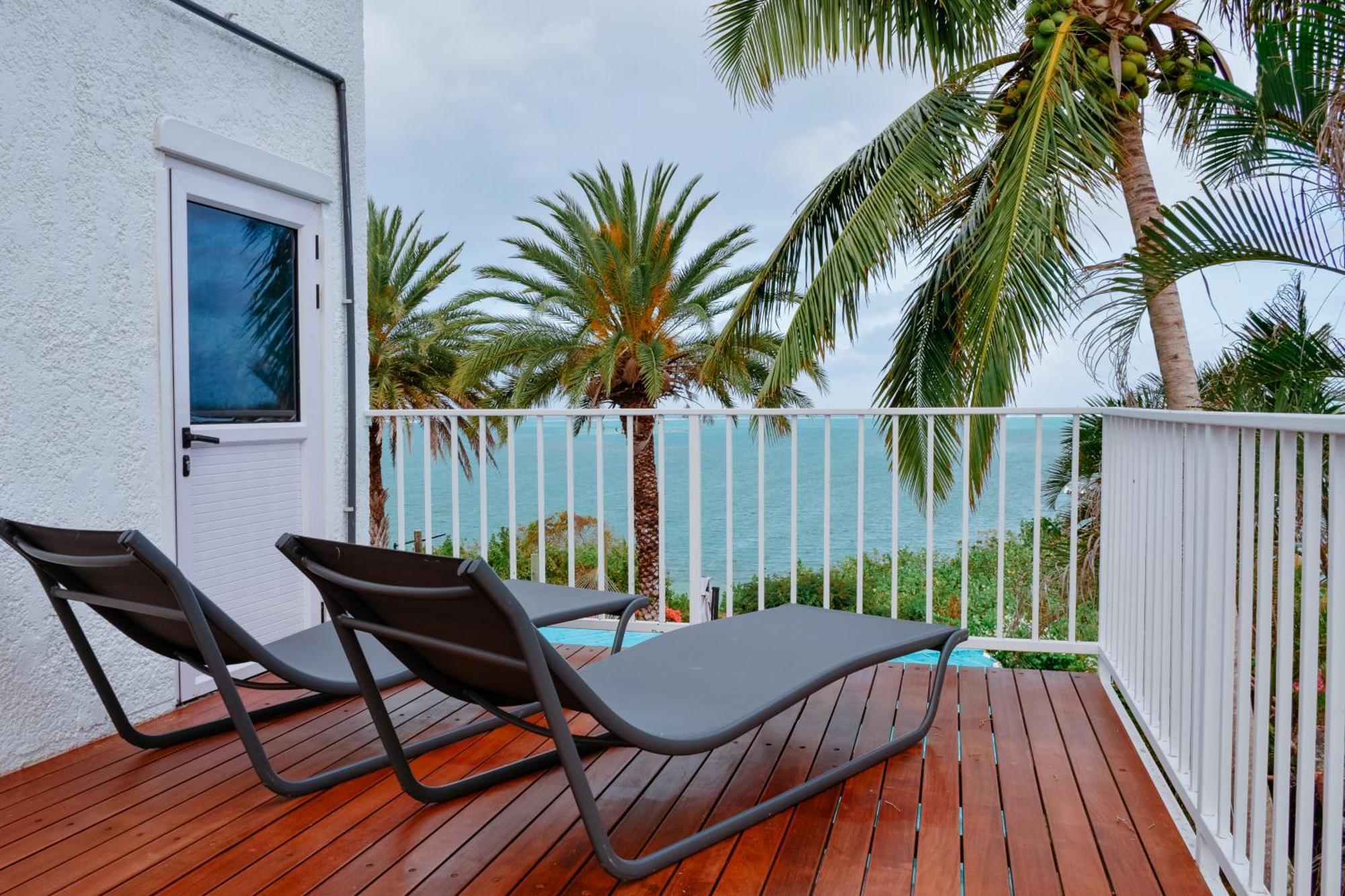 Boutique Villa On The Rocks With Stunning Sea Views, Infinity Pool & Private Sea Trou d'Eau Douce Exterior photo