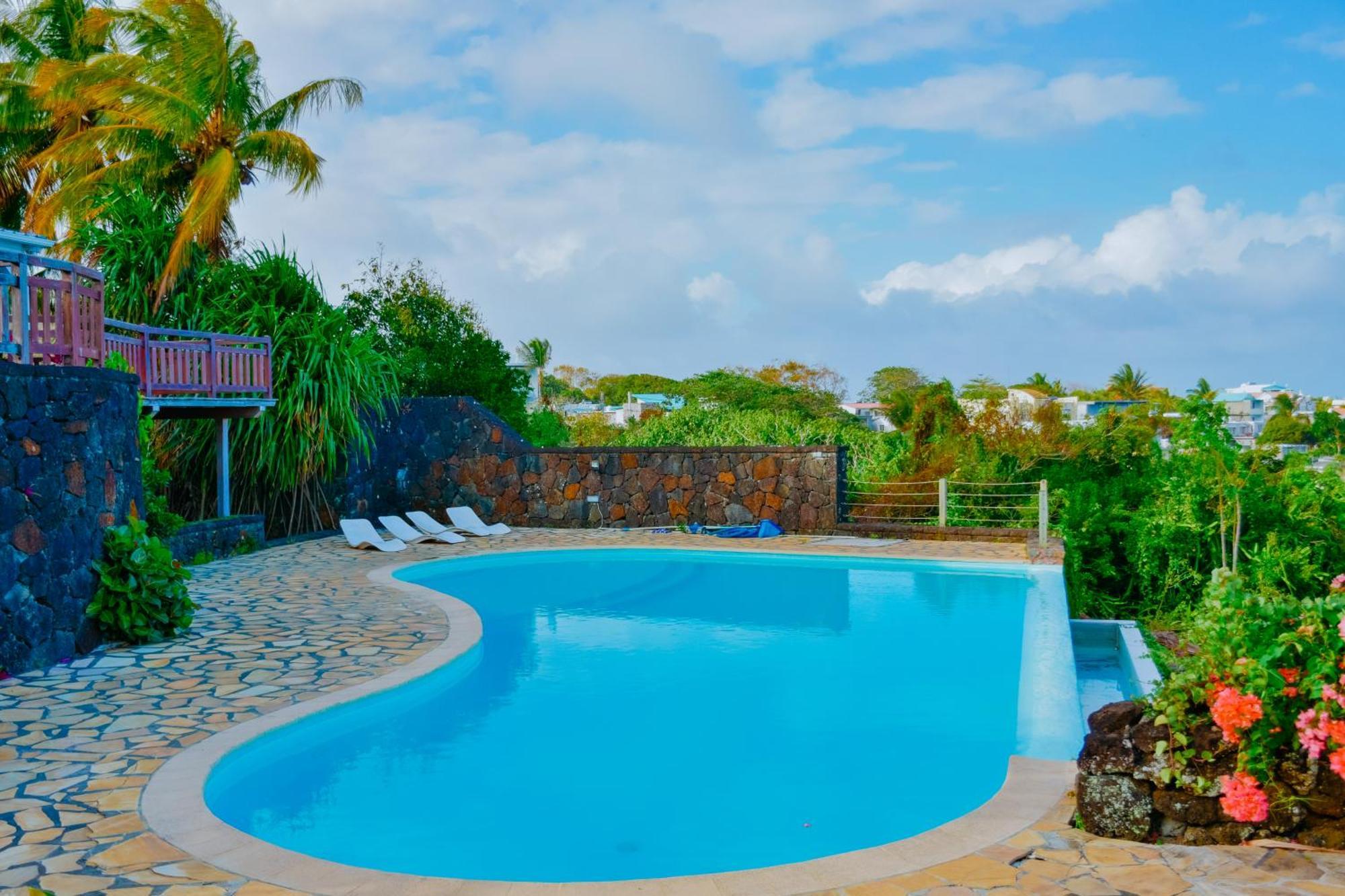 Boutique Villa On The Rocks With Stunning Sea Views, Infinity Pool & Private Sea Trou d'Eau Douce Exterior photo