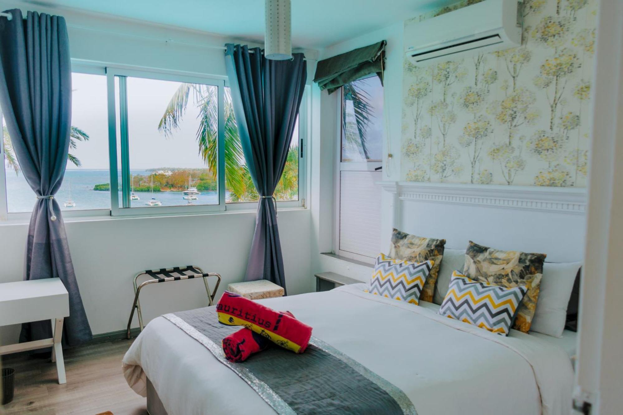 Boutique Villa On The Rocks With Stunning Sea Views, Infinity Pool & Private Sea Trou d'Eau Douce Exterior photo