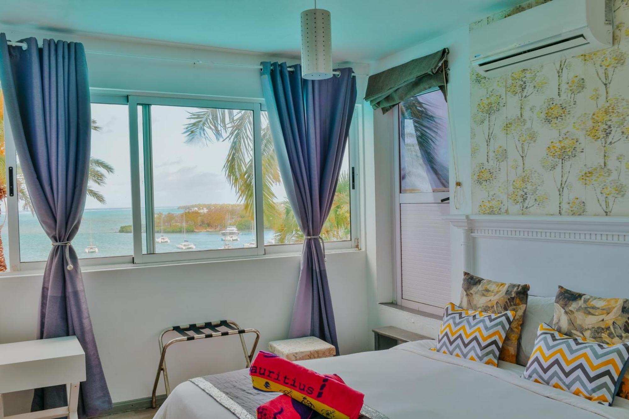 Boutique Villa On The Rocks With Stunning Sea Views, Infinity Pool & Private Sea Trou d'Eau Douce Exterior photo