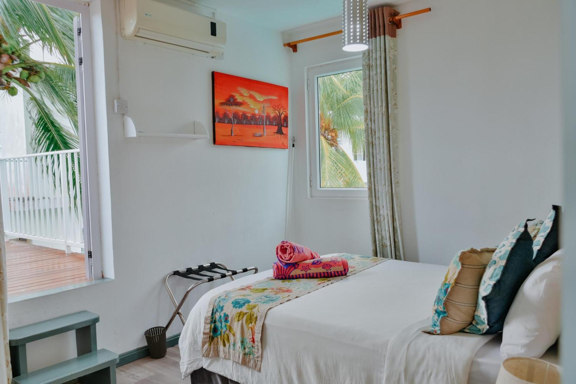 Boutique Villa On The Rocks With Stunning Sea Views, Infinity Pool & Private Sea Trou d'Eau Douce Exterior photo